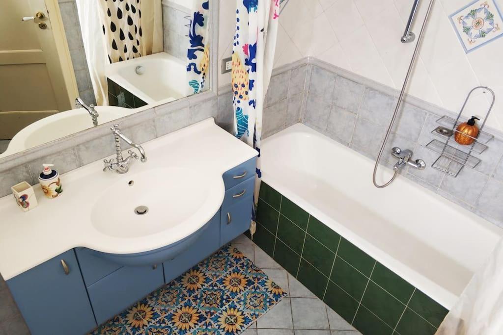 Life In Station Apartment Catania Luaran gambar
